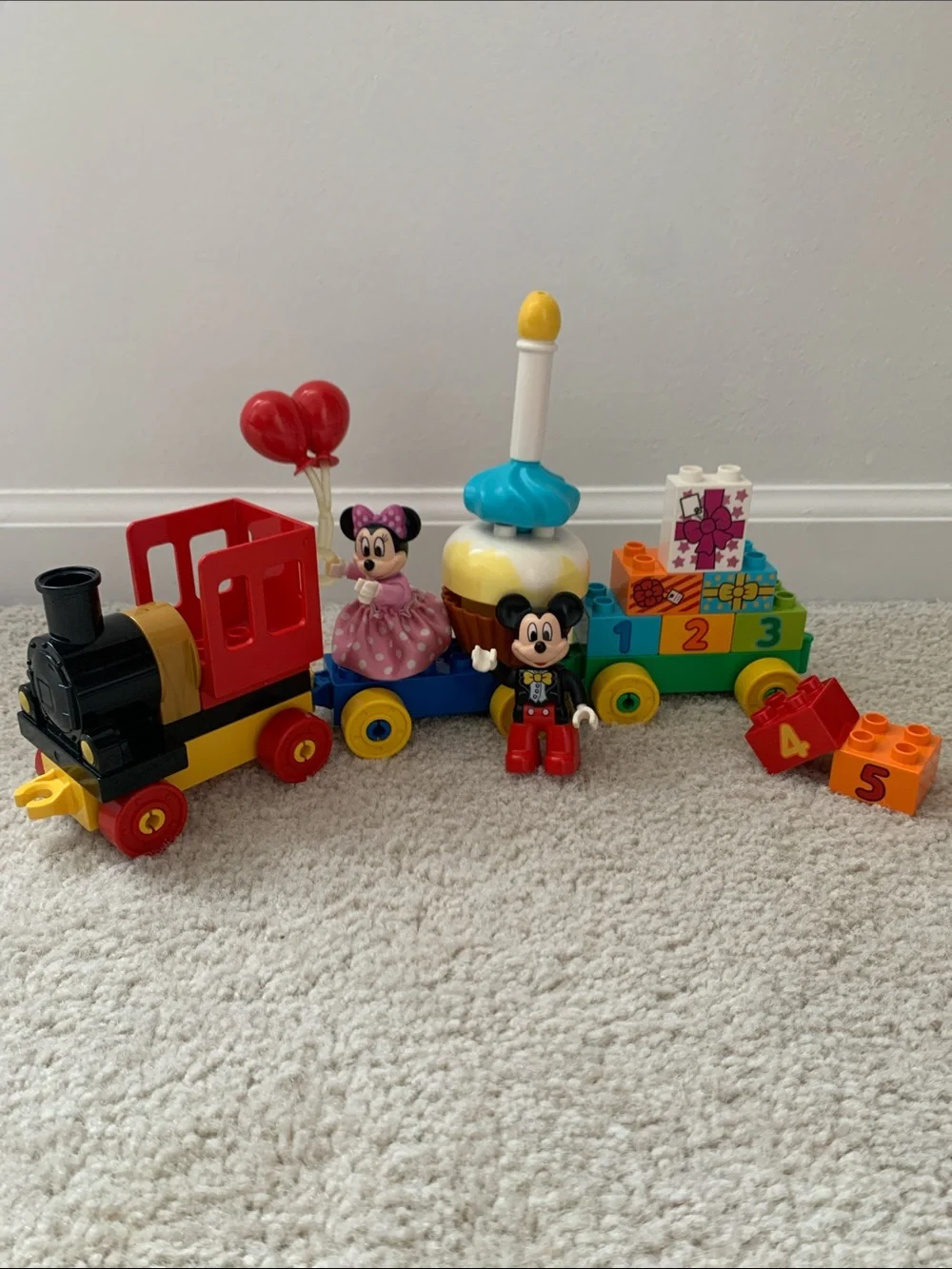 LEGO DUPLO Disney Mickey Mouse Club House & Minnie Birthday Parade Train (24pc)